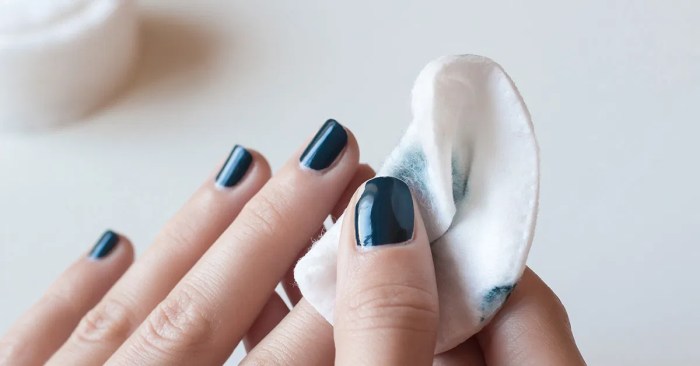 How to apply peel and stick nail toe polish