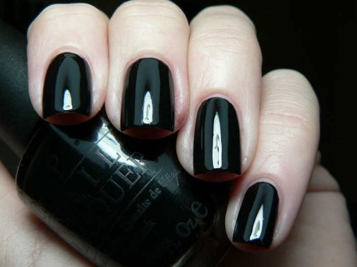 Black toenails nail polish