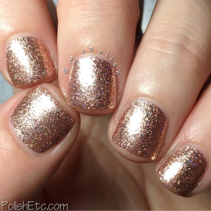 Nail polish metallic gold